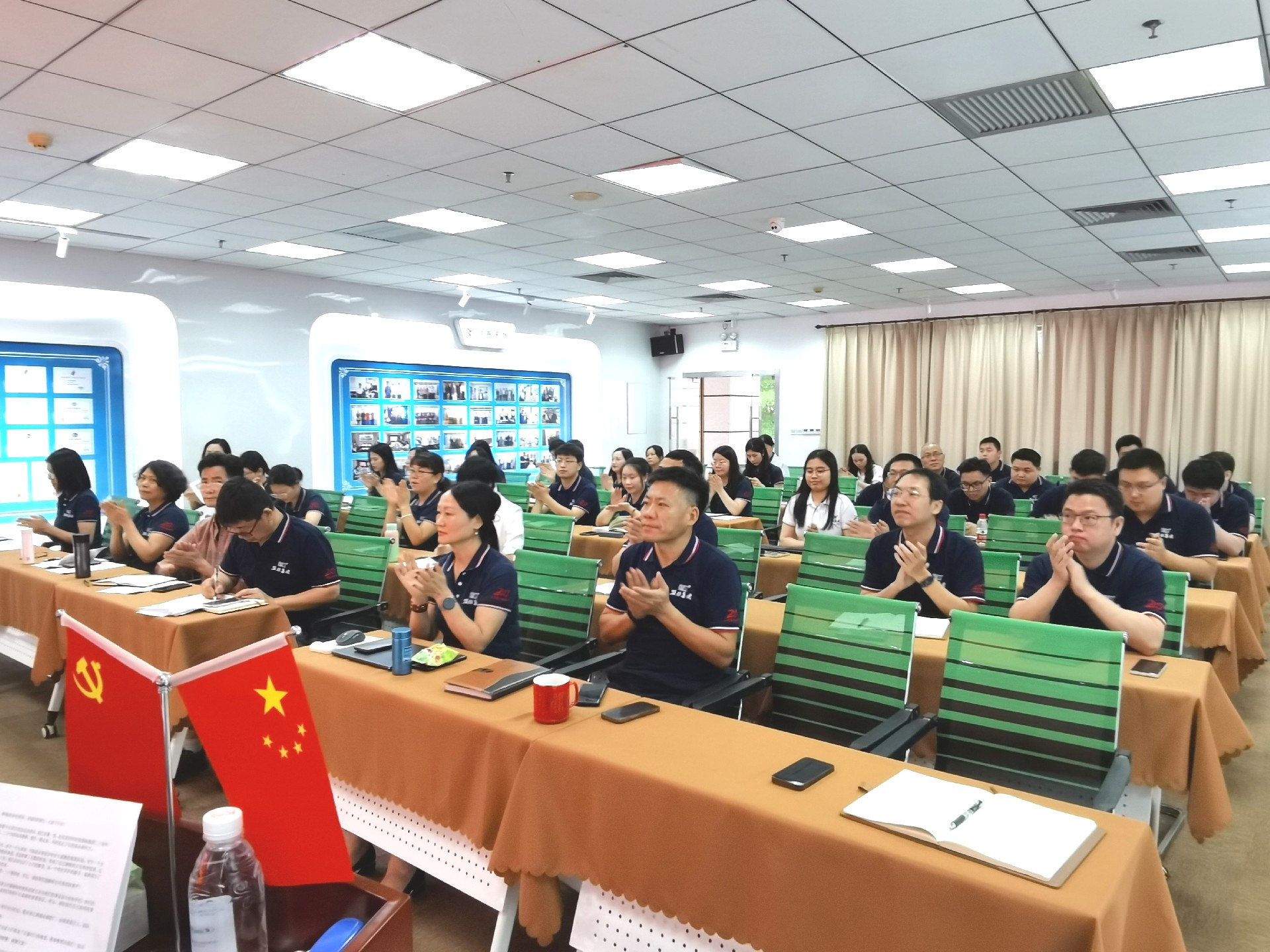 1730682394623543.jpg b0662aa1cf815515efd5e8ea14d16d6.jpg